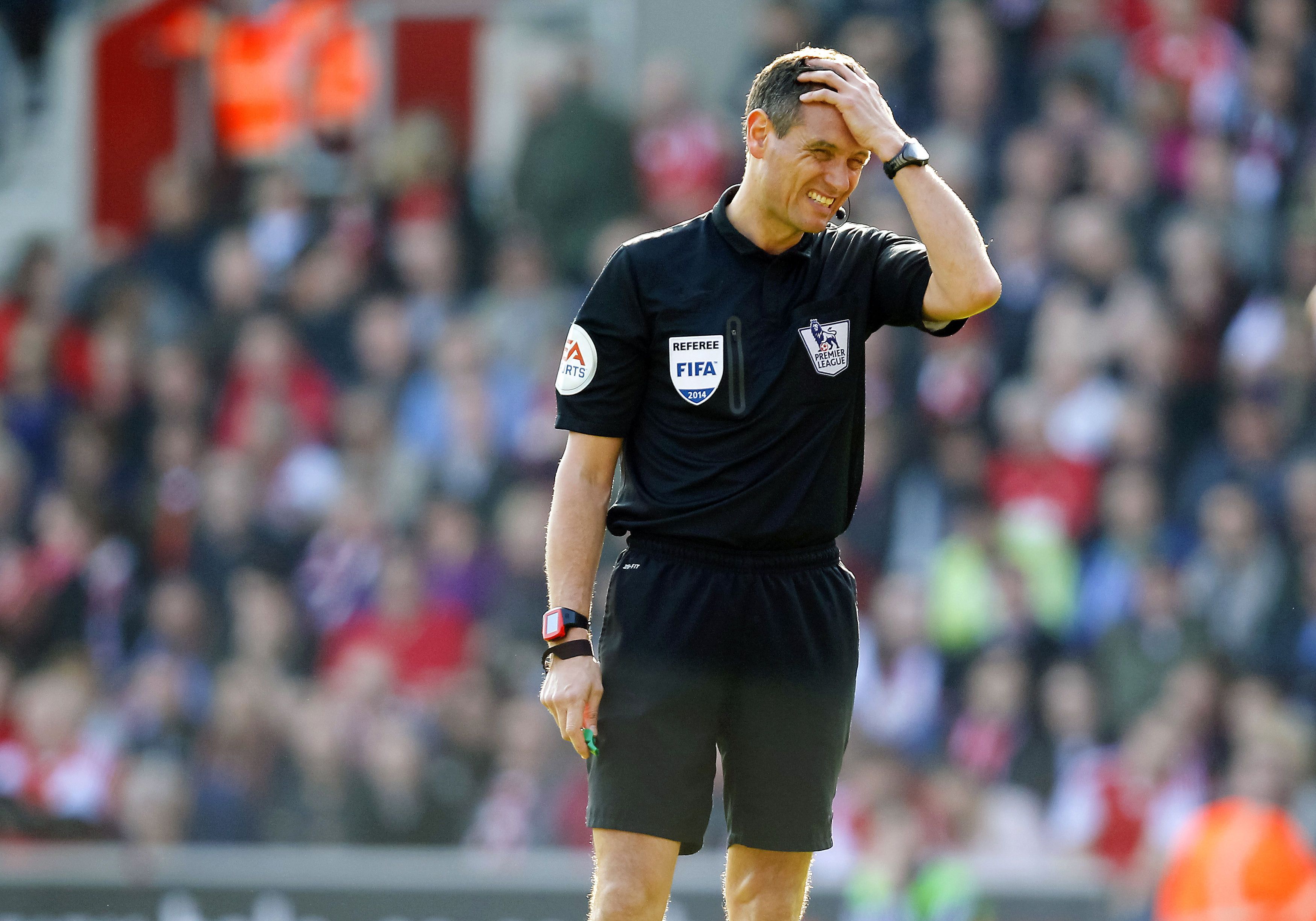 Top 5 worst refereeing decisions in football history